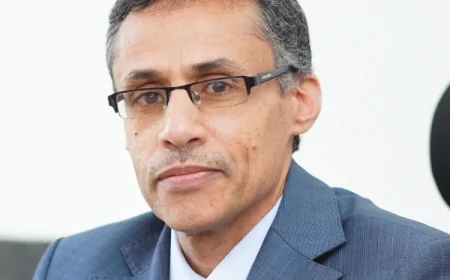 الأستاذ. صادق حسن الشرفي